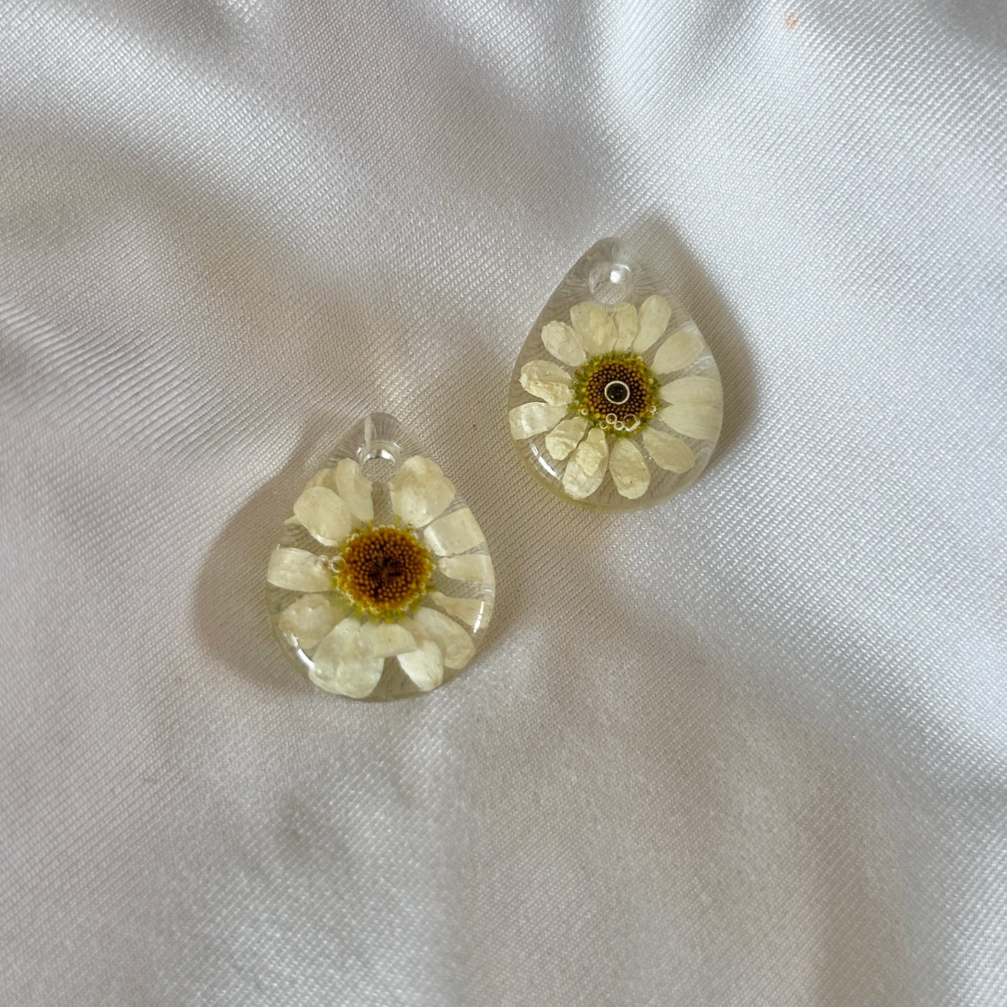 Daisy Drop Charms