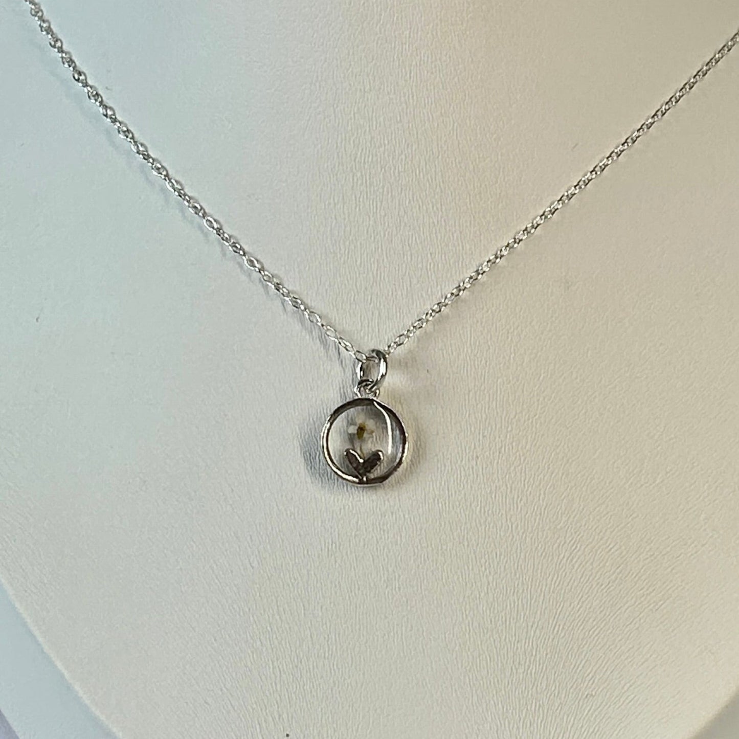 Cow Parsley Heart in Circle Necklace
