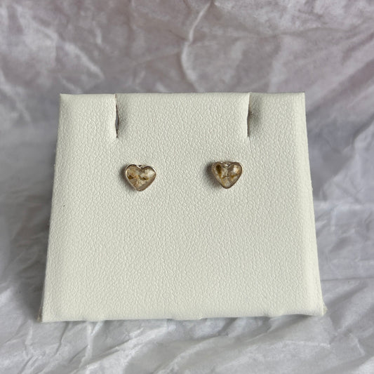 Cow Parsley Dainty Heart Studs