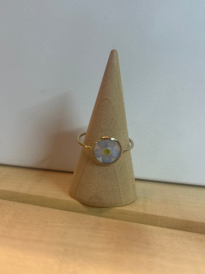 Gold Forget Me Not Hammered Circle Ring