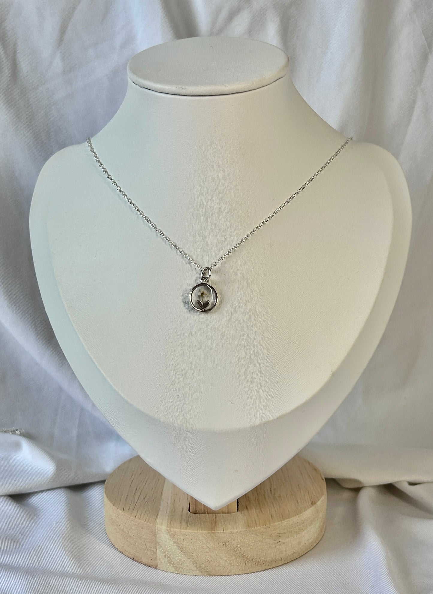 Cow Parsley Heart in Circle Necklace