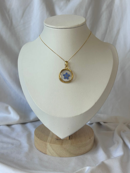 Forget Me Not Gold Circle Necklace