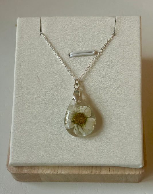 Daisy Teardrop Necklace