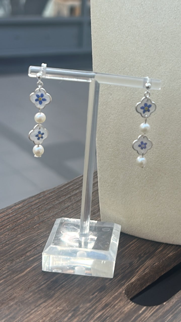 Forget me not clover and pearl necklace & earring set