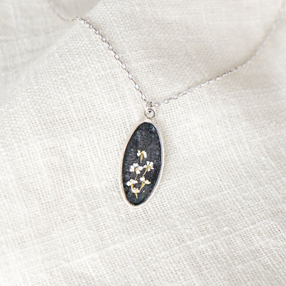 Cow Parsley Oval Necklace