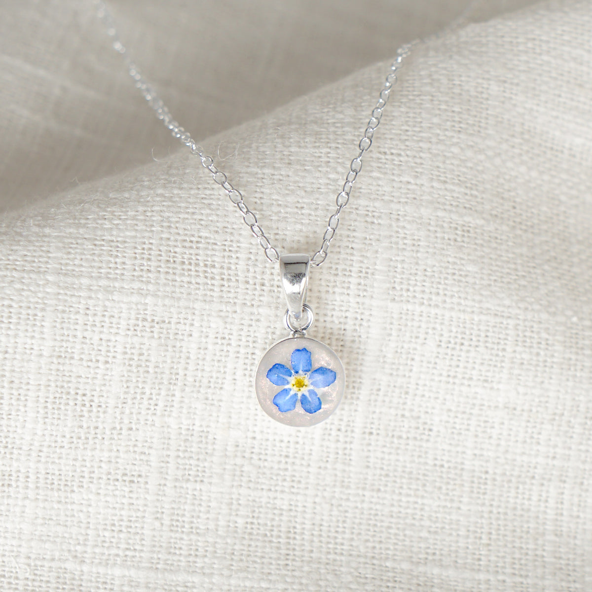 Forget Me Not Dainty Circle Necklace