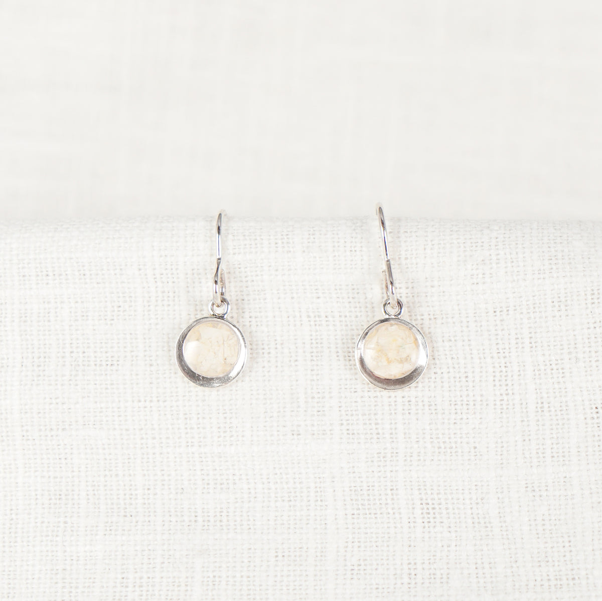 Crushed Daisy Eternal Hook Earrings April Birth Flower