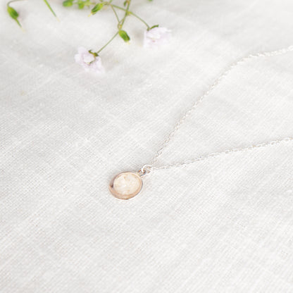 Crushed Daisy Eternal Necklace April Birth Flower