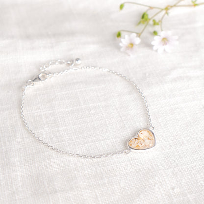 Crushed Daisy Heart Bracelet - April Birth Flower