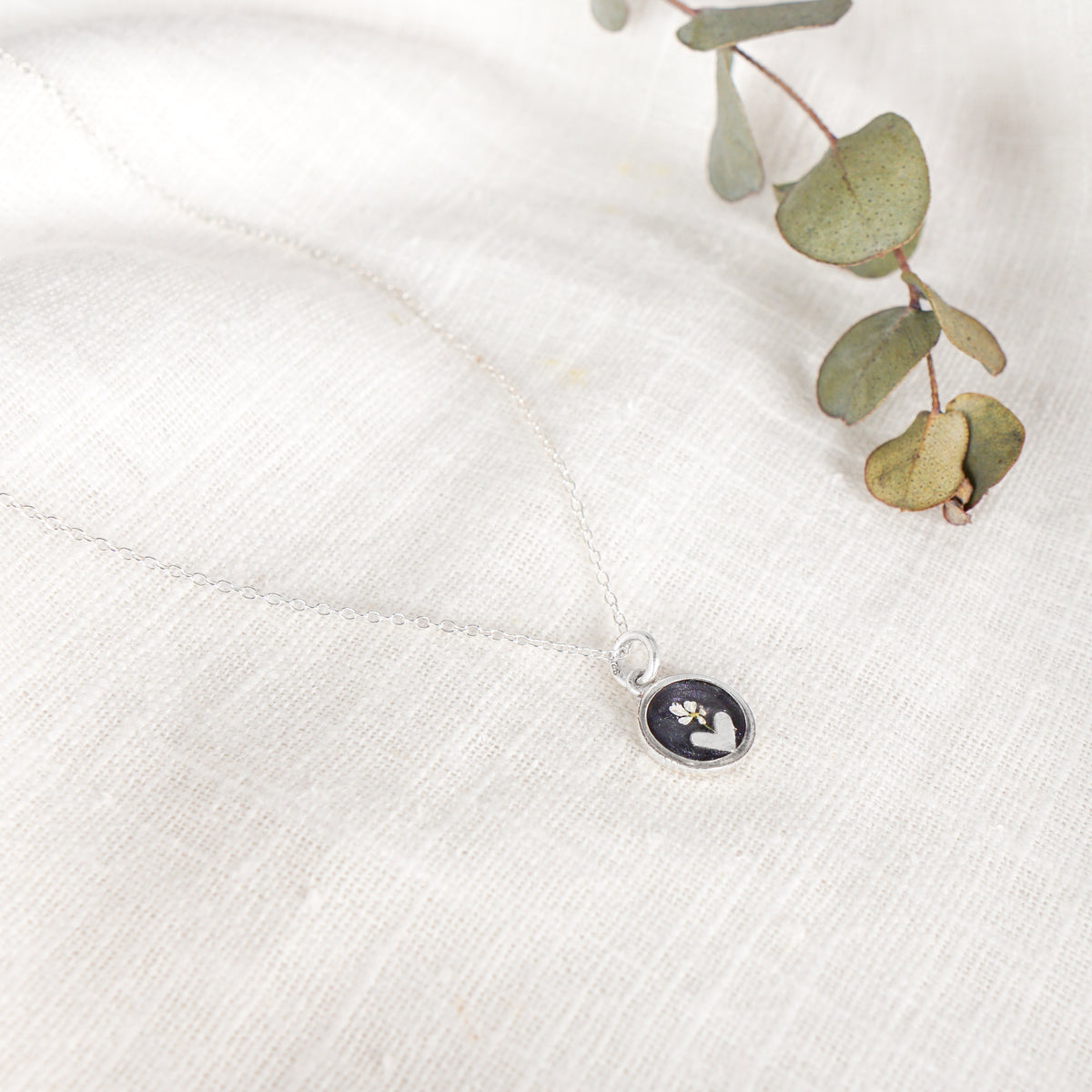 Black Cow Parsley Heart in Circle Necklace