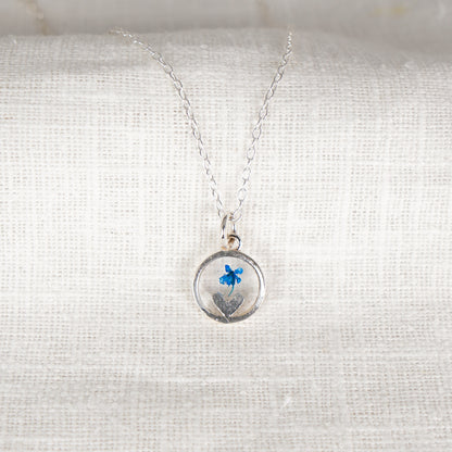 Cow Parsley Heart in Circle Necklace - Shade Sapphire