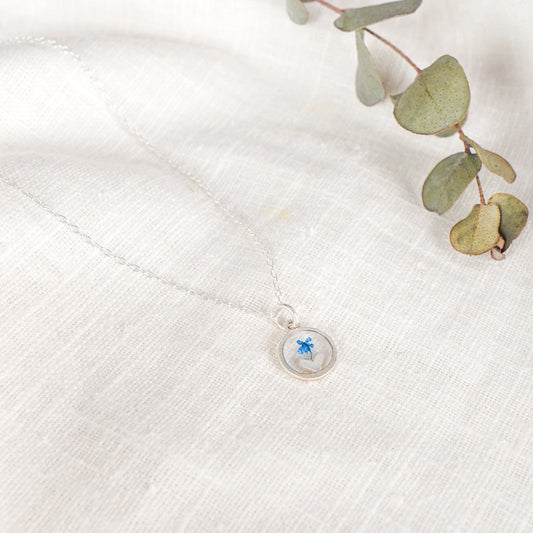 Cow Parsley Heart in Circle Necklace - Shade Sapphire