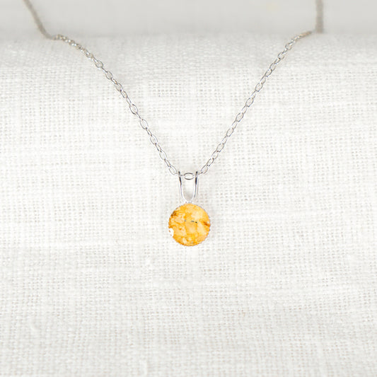 Crushed Narcissus Dainty Circle Necklace December Birth Flower