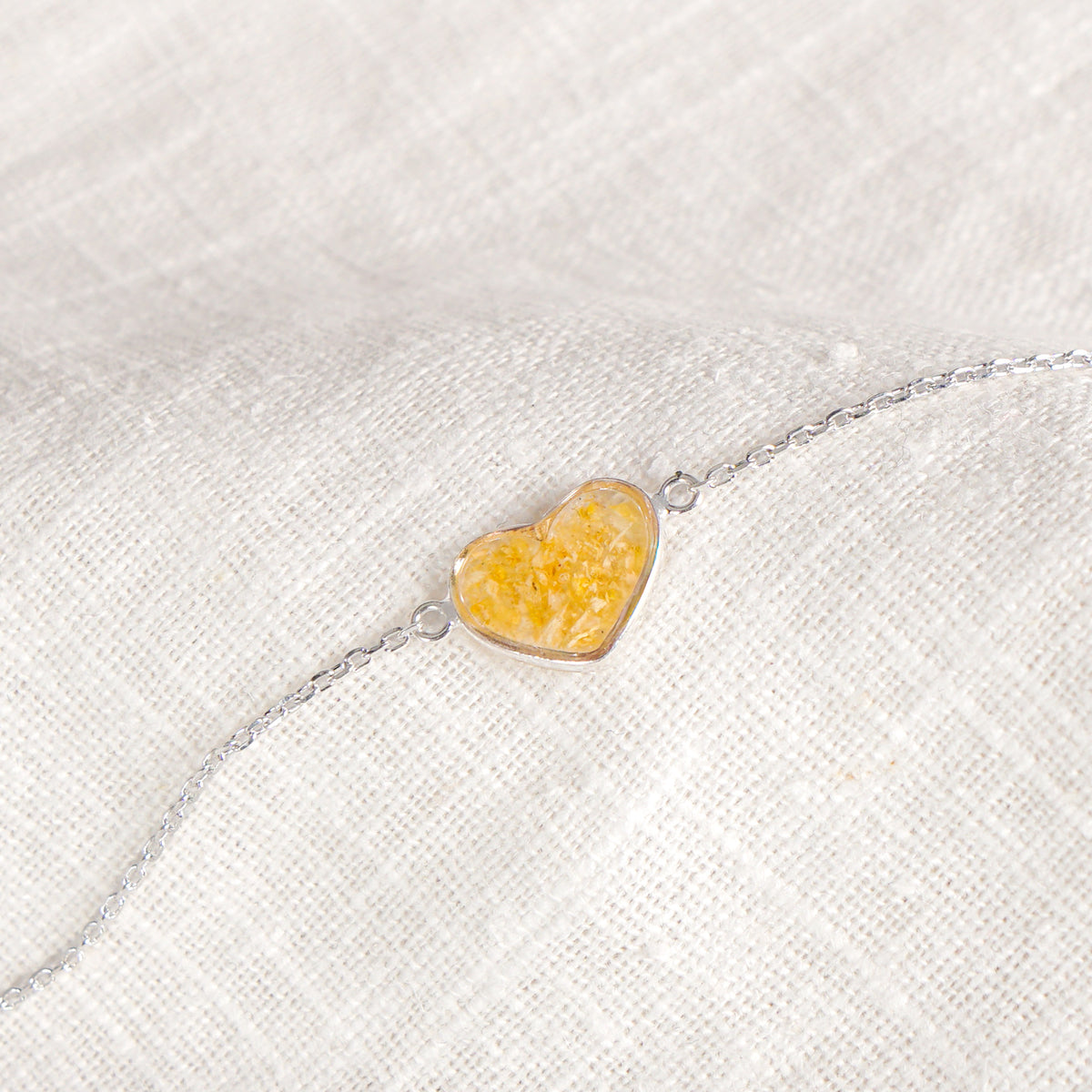 Crushed Narcissus Heart Bracelet - December Birth Flower