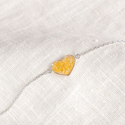 Crushed Narcissus Heart Bracelet - December Birth Flower